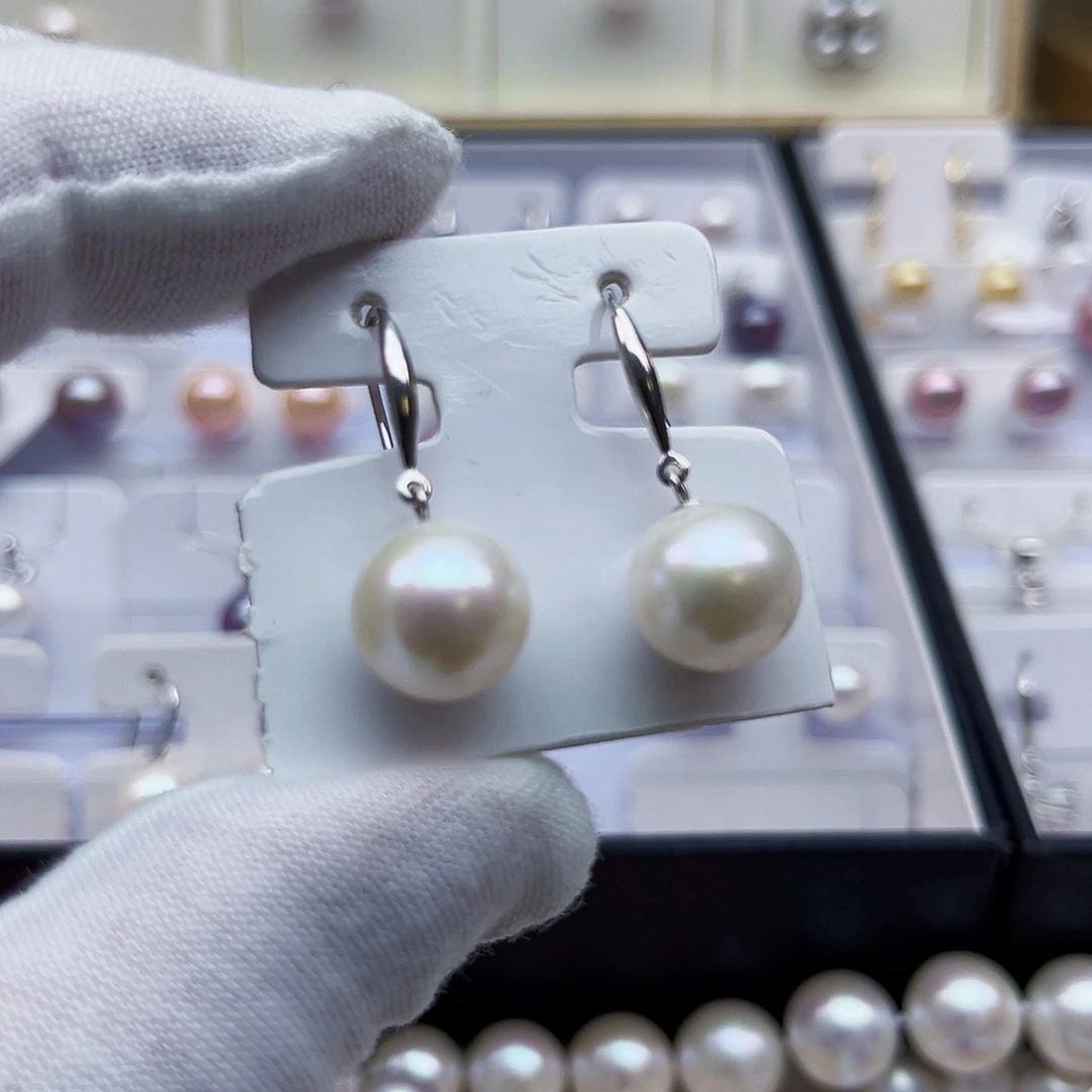 银S925镶嵌耳饰淡水珍珠