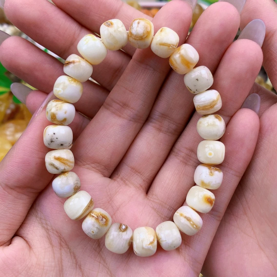 未镶嵌琥珀珠宝奇石