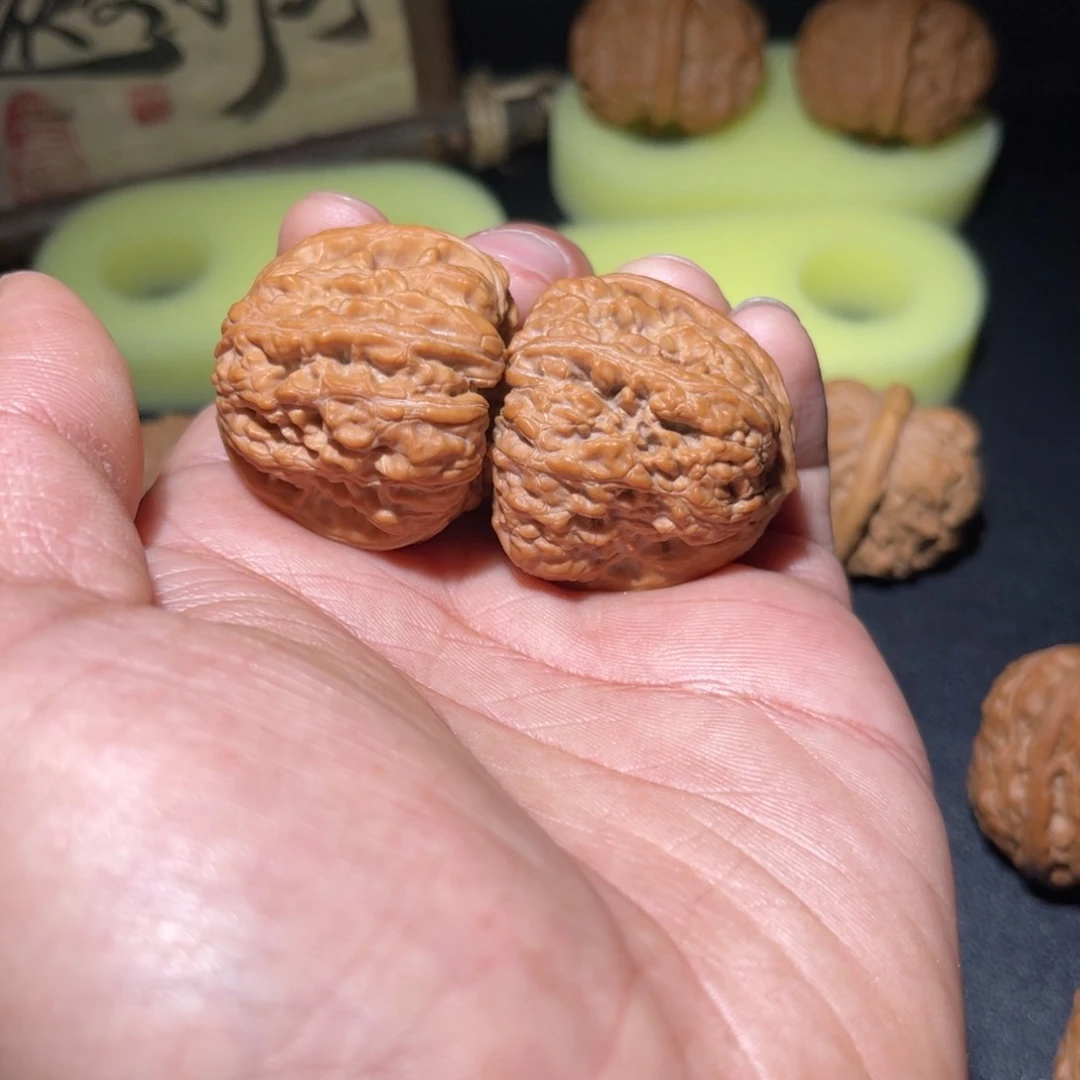 文玩核桃吊坠一**阳平谷凹底