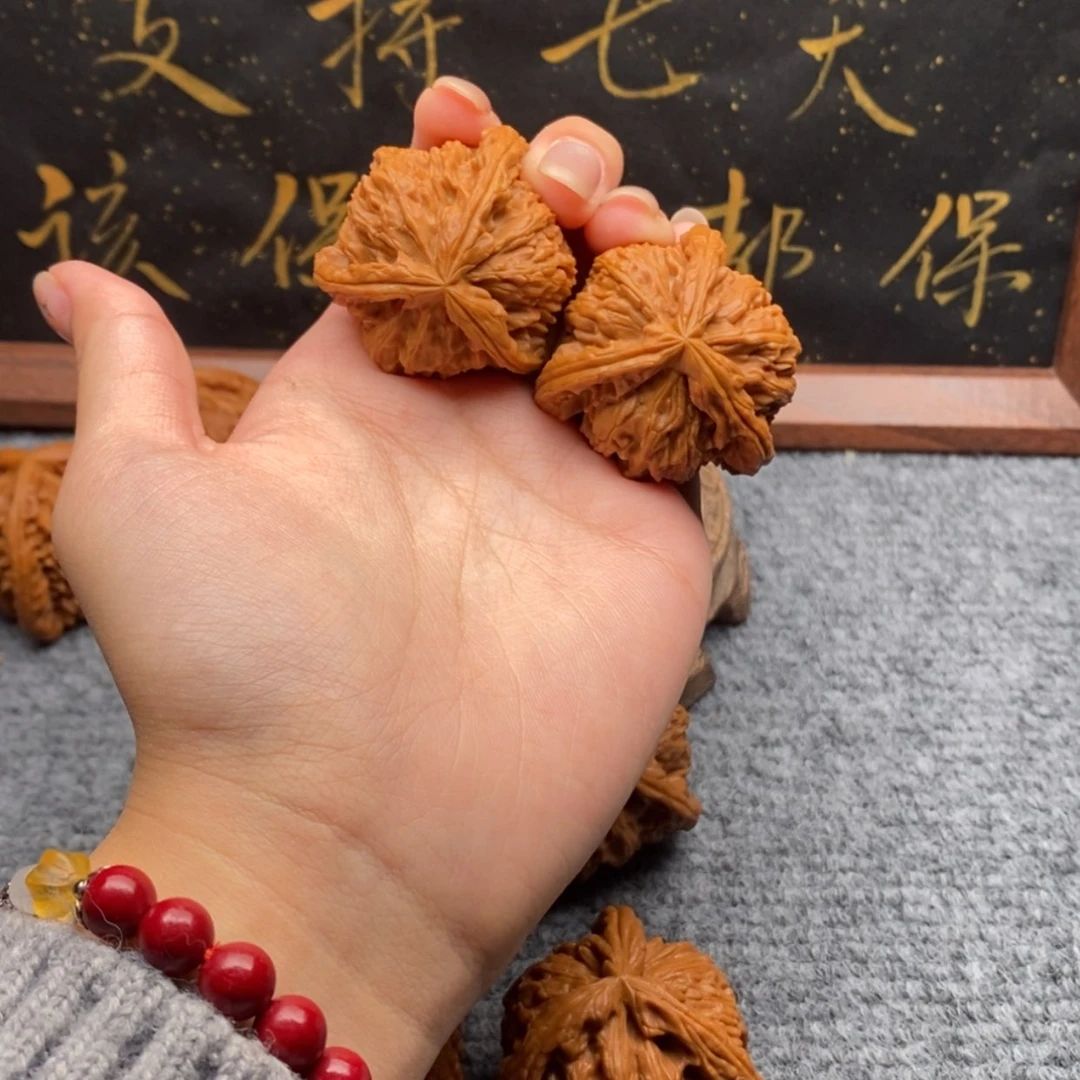 【闪购商品】吊坠文玩核桃白**生