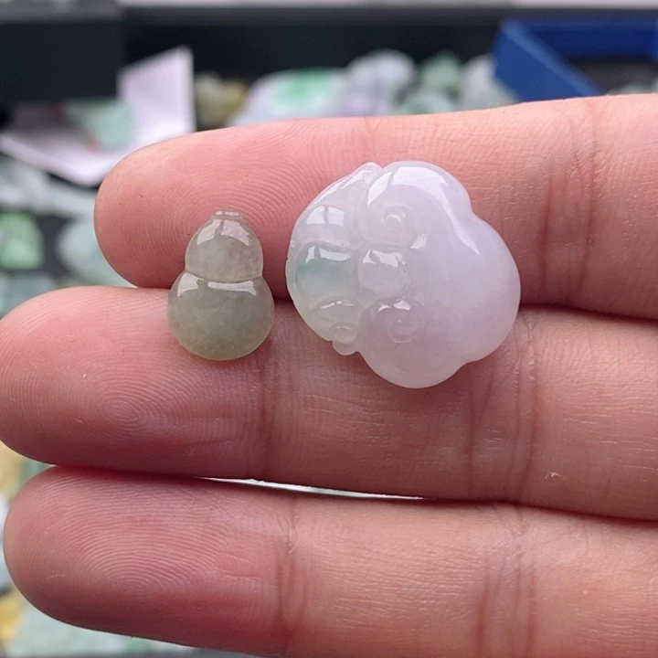 小***霞翡翠未镶嵌吊坠(不含链)