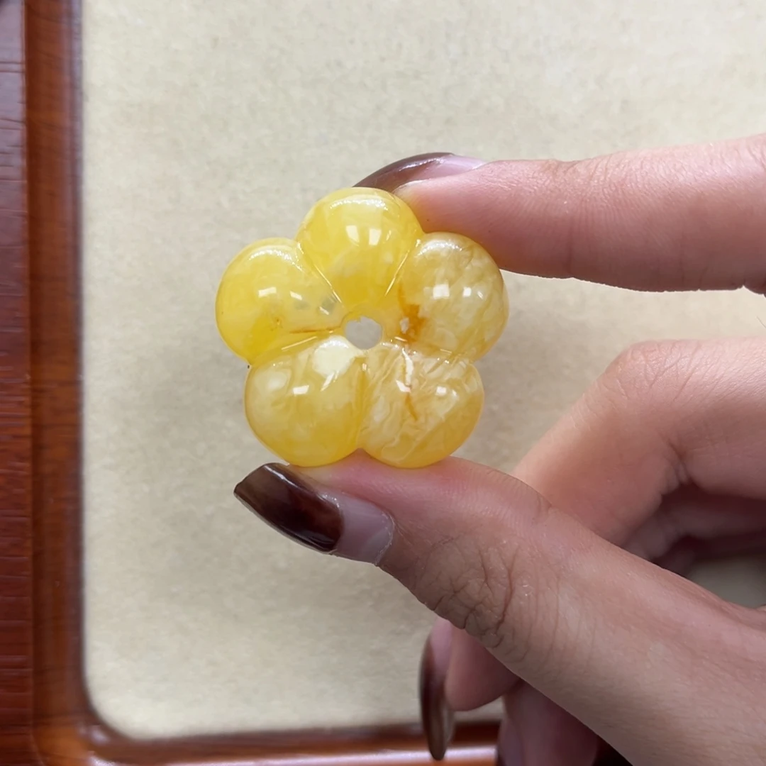 琥珀未镶嵌裸石天然琥珀