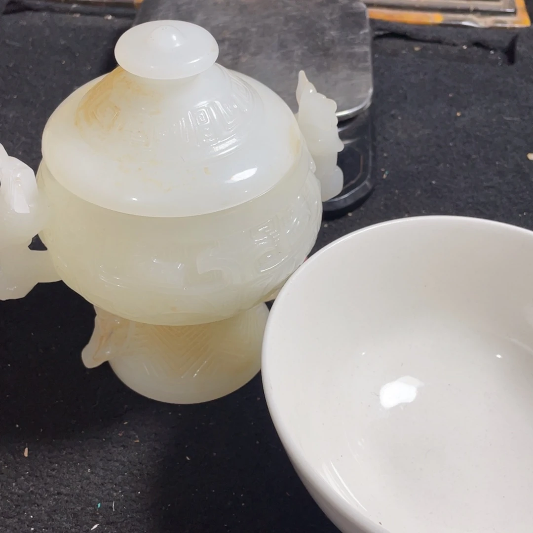 摆件淸**來瓷器及其他瓷器中