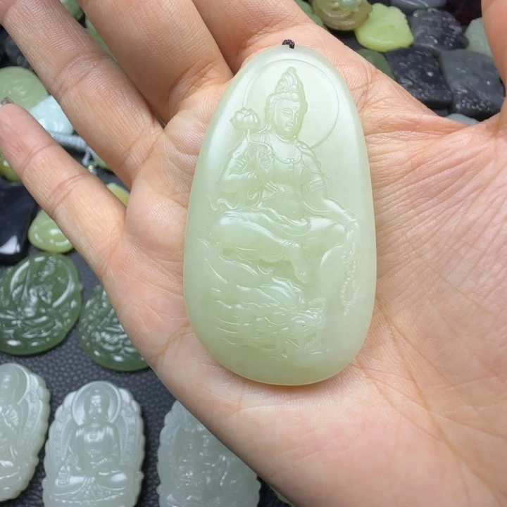 和田玉未镶嵌颈饰