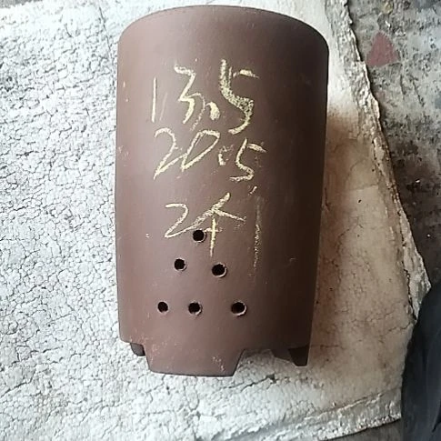 大笔筒两个紫砂花盆