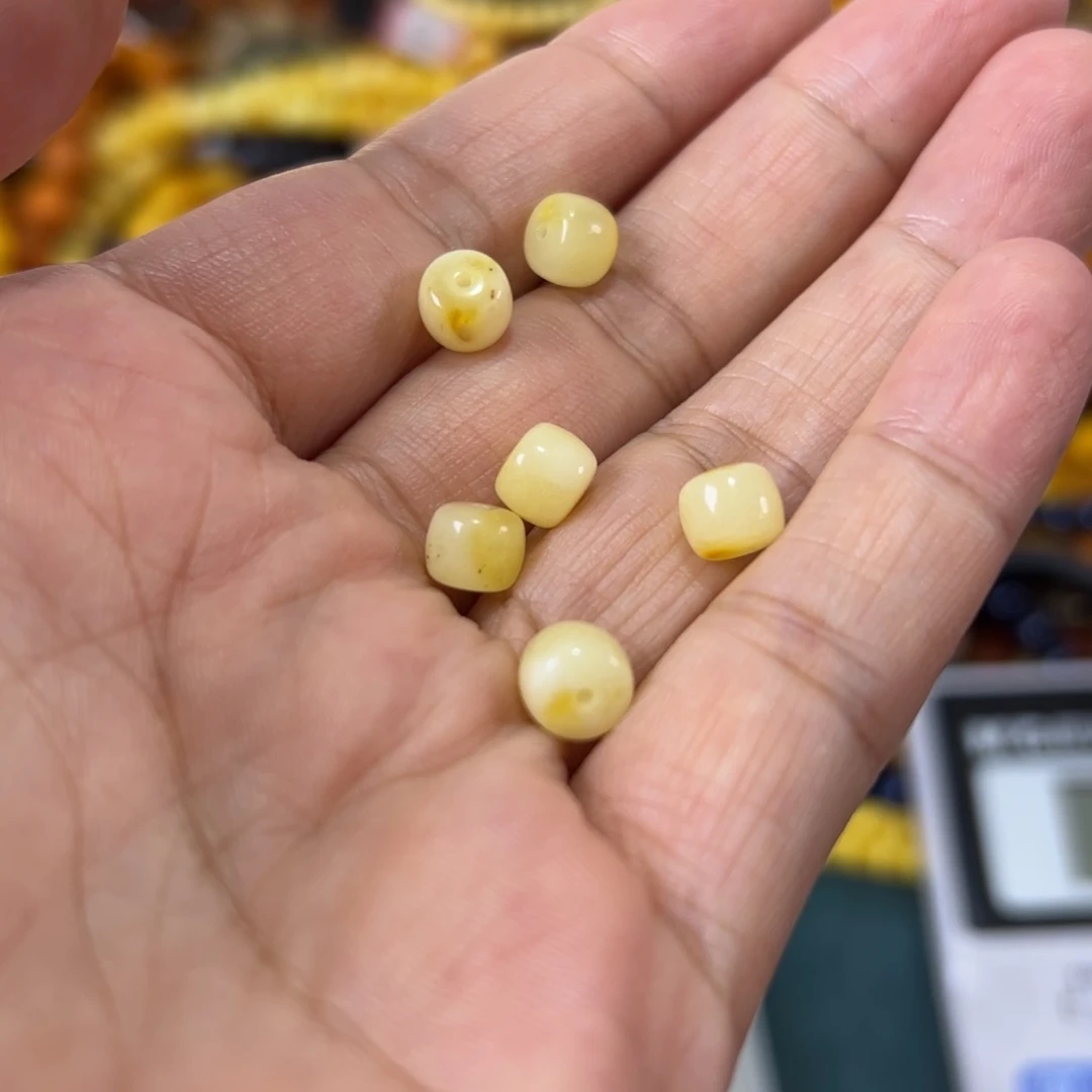 未镶嵌琥珀珠宝奇石888发一个