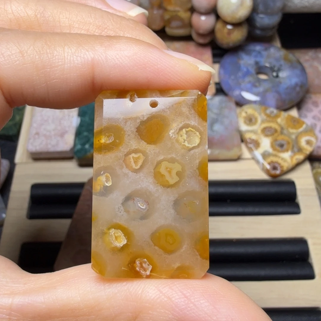 石英质玉未镶嵌Q 弹蜜糖永生花