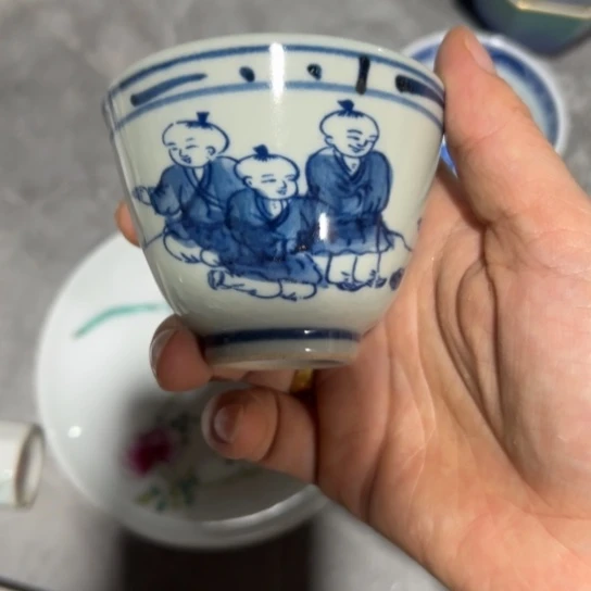 手绘的童子二缸盅