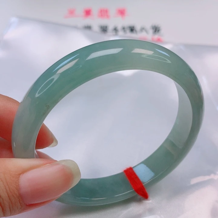 翡翠手镯未镶嵌57圈