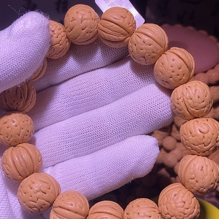 ***来桃核手串顺顺利利妙趣248.8