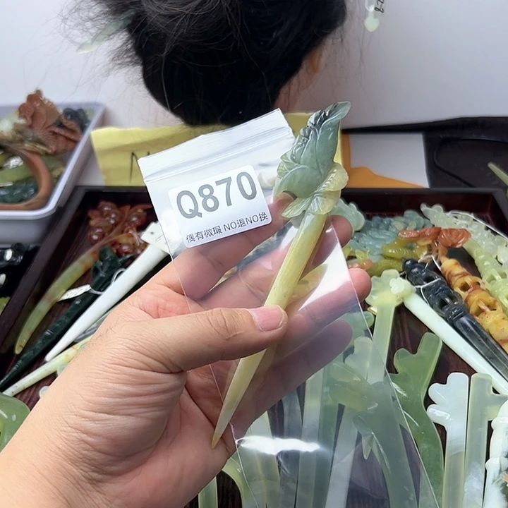 蛇纹石玉发饰合金丝**缘