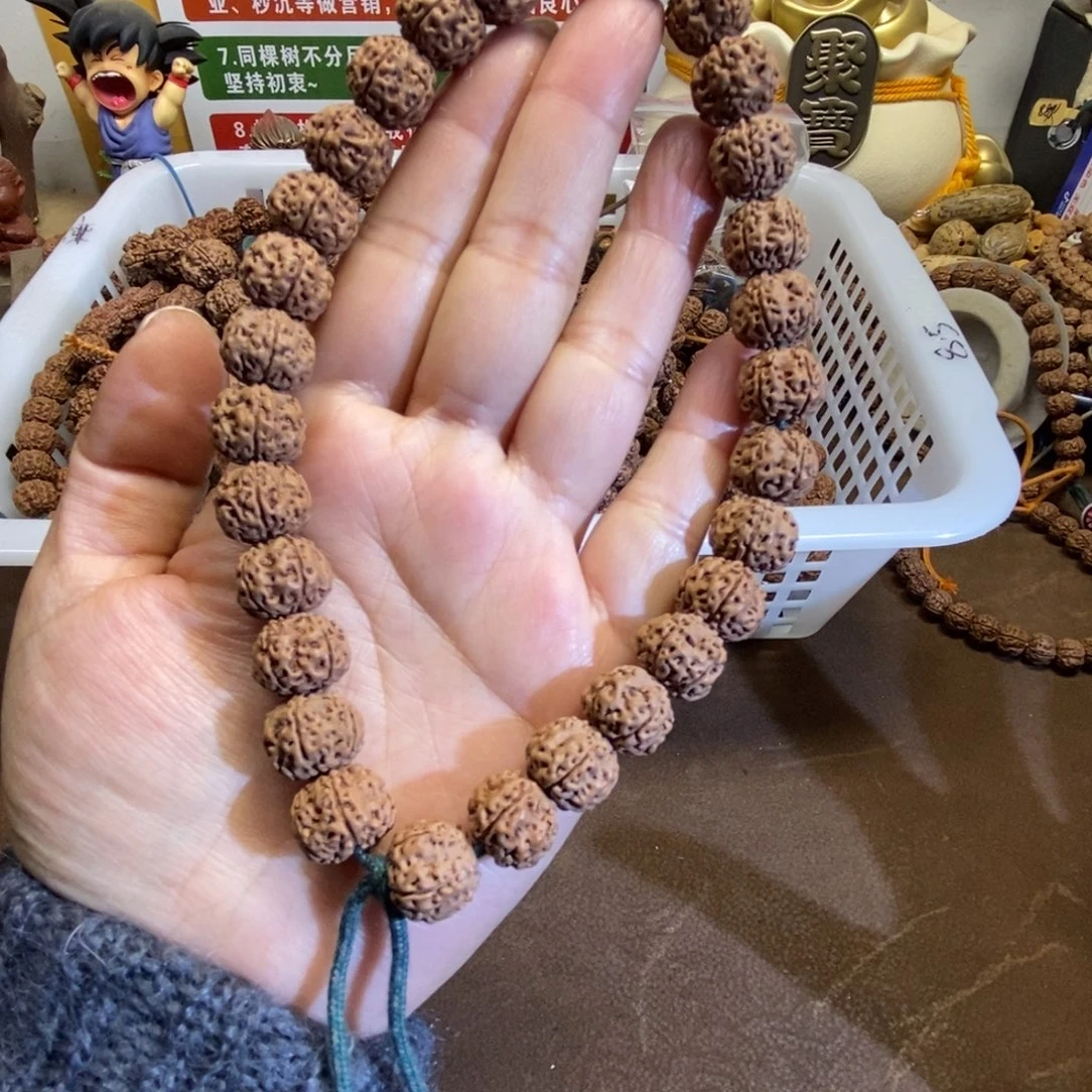 金刚菩提吊坠精挑断码平细手持