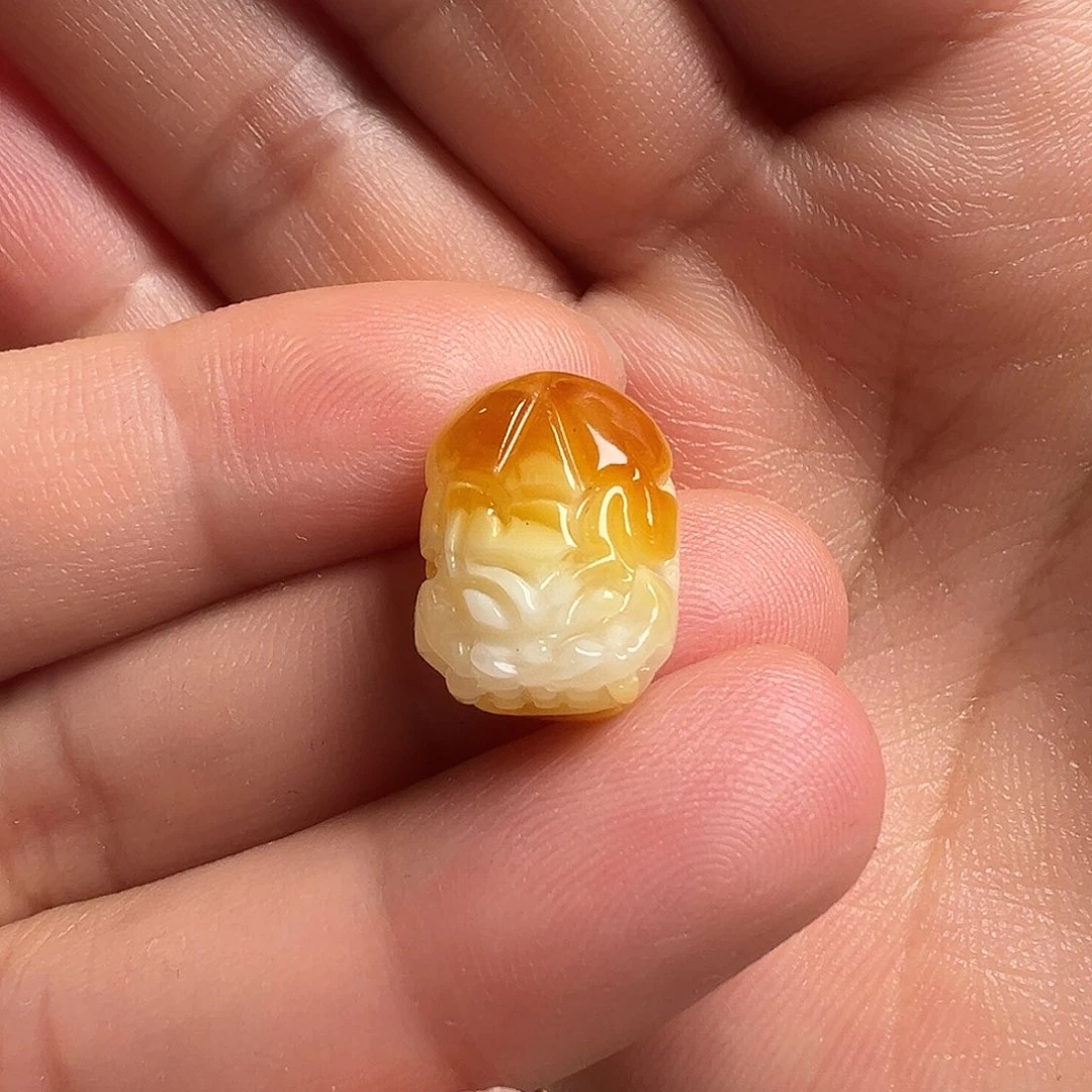 蜜蜡颈饰未镶嵌貔貅（打孔不退换）