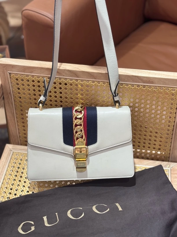 95新 GUCCI/古驰 塞尔维亚斜挎包 经典百搭5165