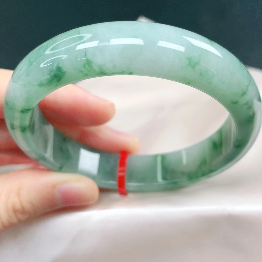 翡翠未镶嵌手镯57圈口