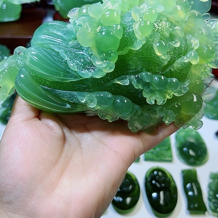 蛇纹石玉未镶嵌摆件清**味