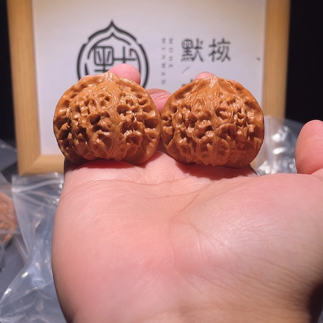 文玩核桃把件42全品宫灯