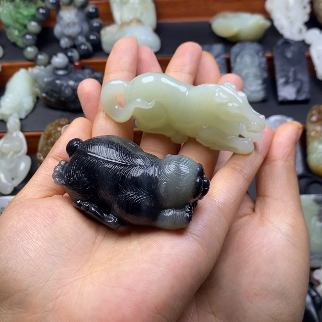 和田玉未镶嵌挂件吹****风