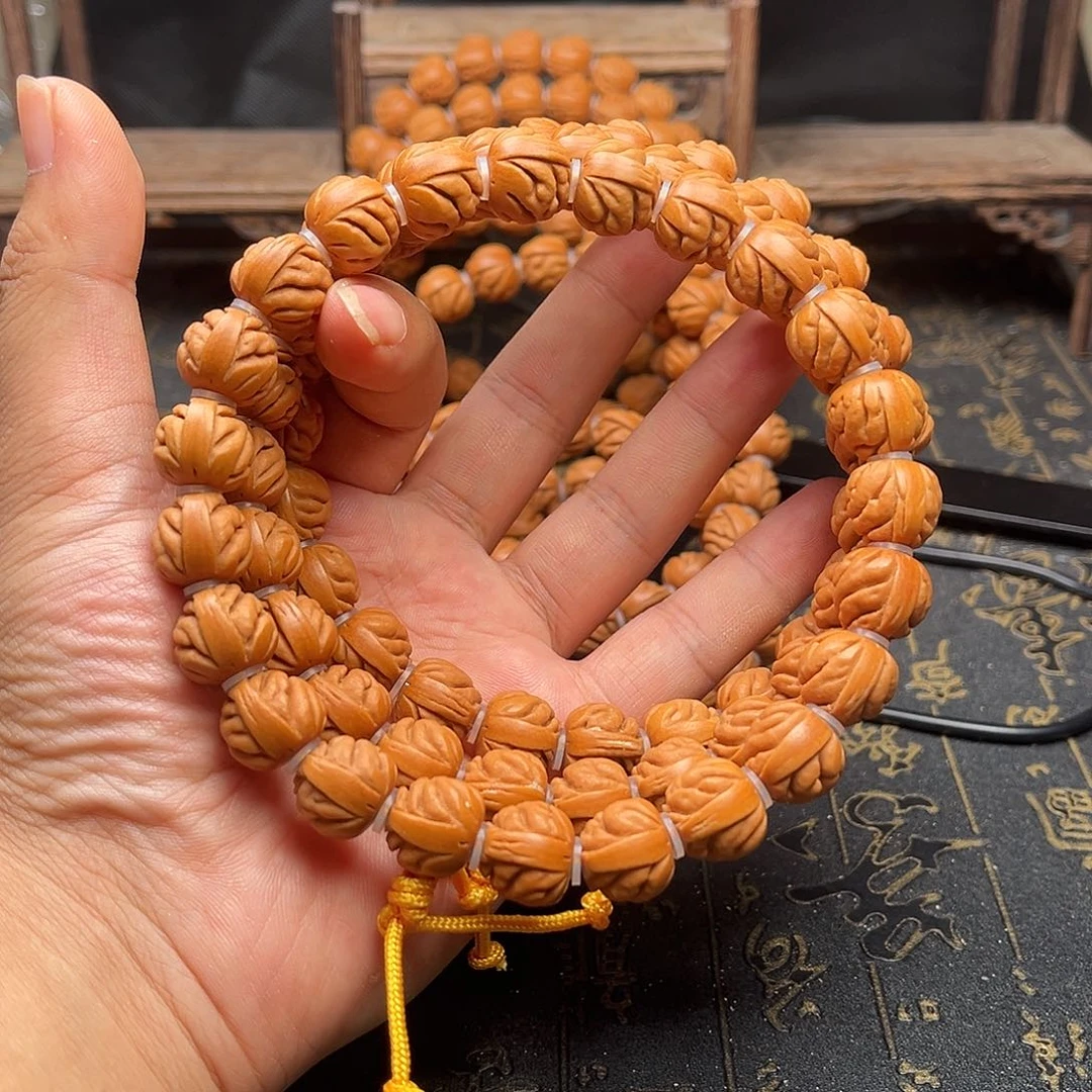 吊坠桃核大肠手持