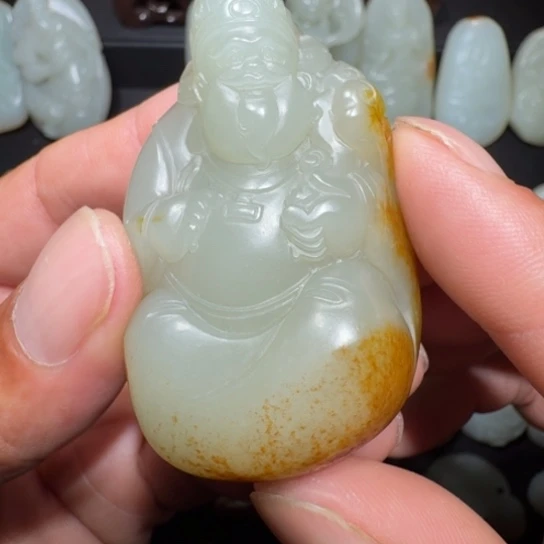 颈饰未镶嵌和田玉（糖玉）兴