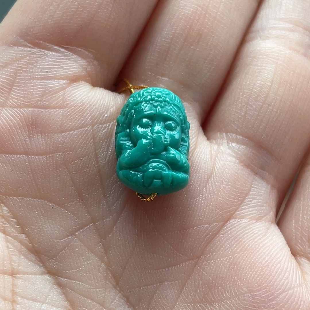 绿松石未镶嵌颈饰