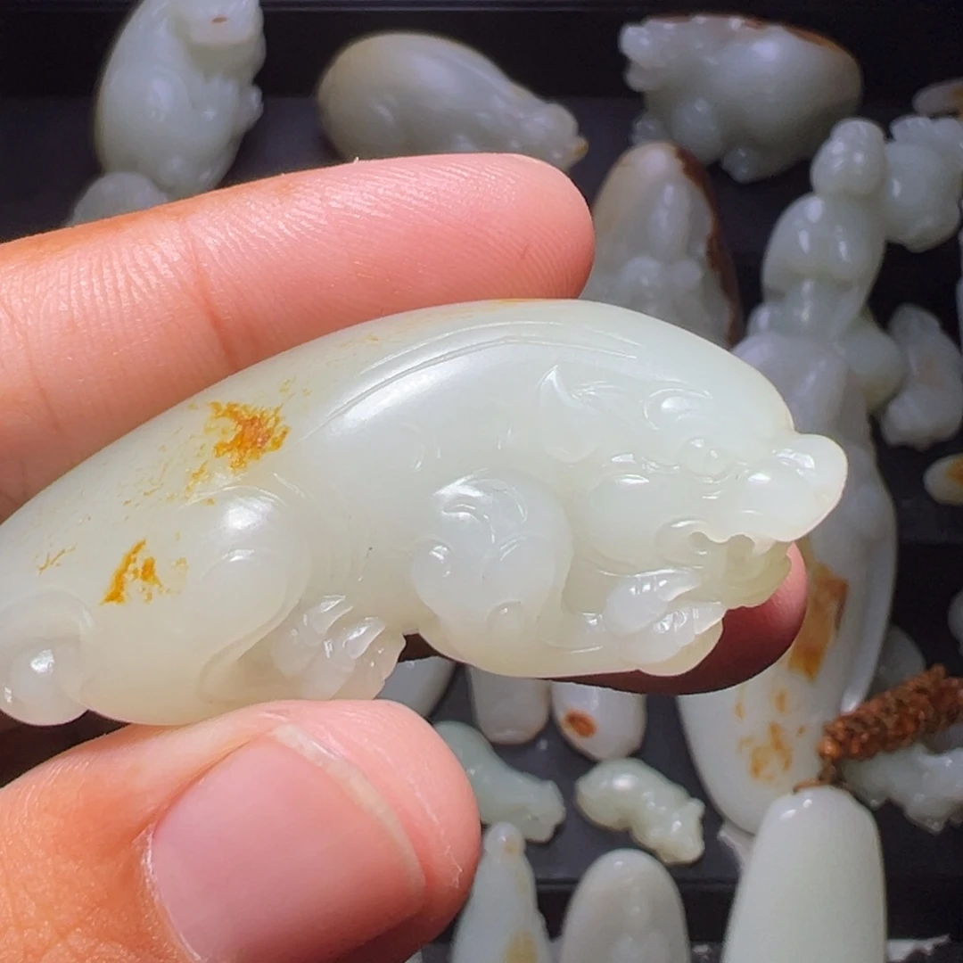 三***那和田玉未镶嵌颈饰