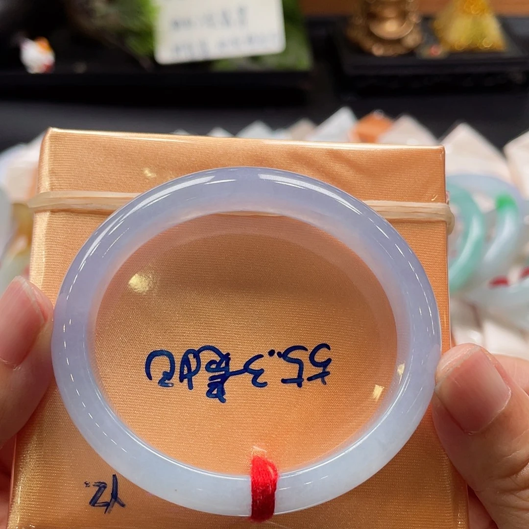 未镶嵌手镯翡翠苏*?33号贵妃