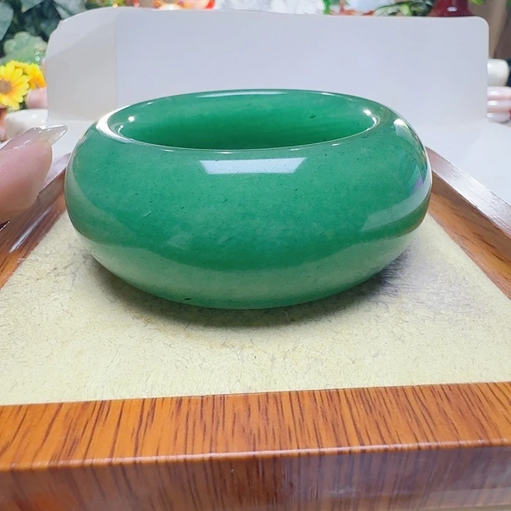 ᦗ***༊石英质玉未镶嵌手镯