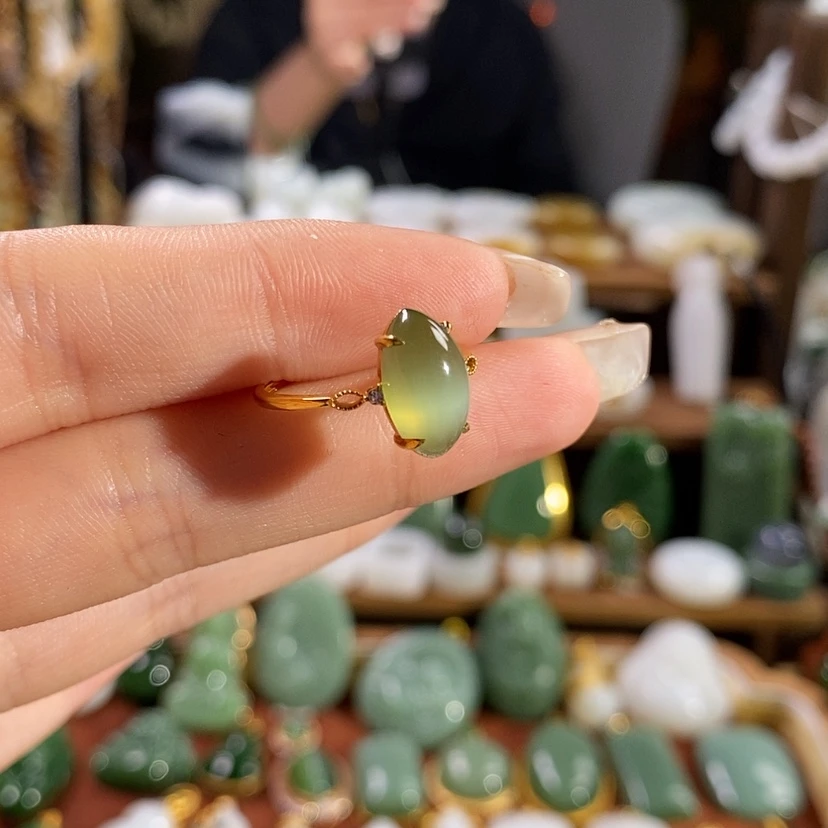 【闪购商品】吊坠(不含链)18K金镶嵌和田玉戒指