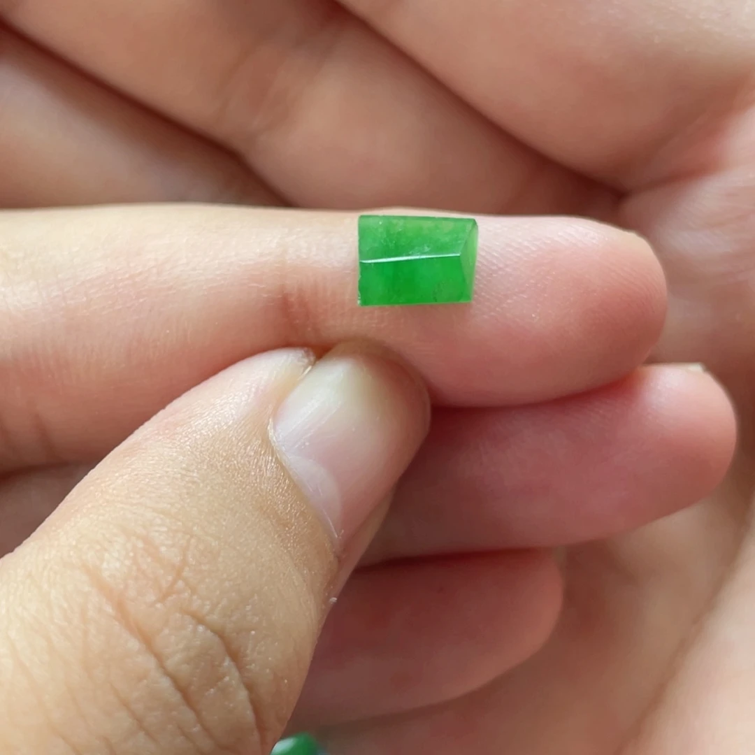 未镶嵌定制翡翠  翡翠