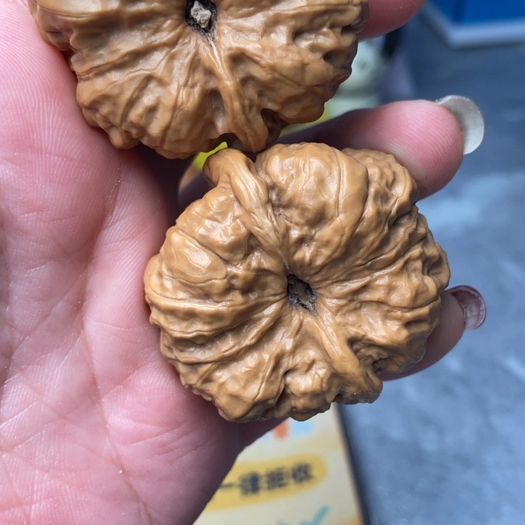 把件文玩核桃菱*