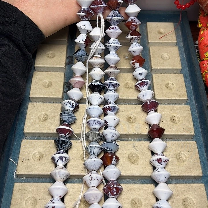 颈饰琉璃2441 玛.瑙 一条