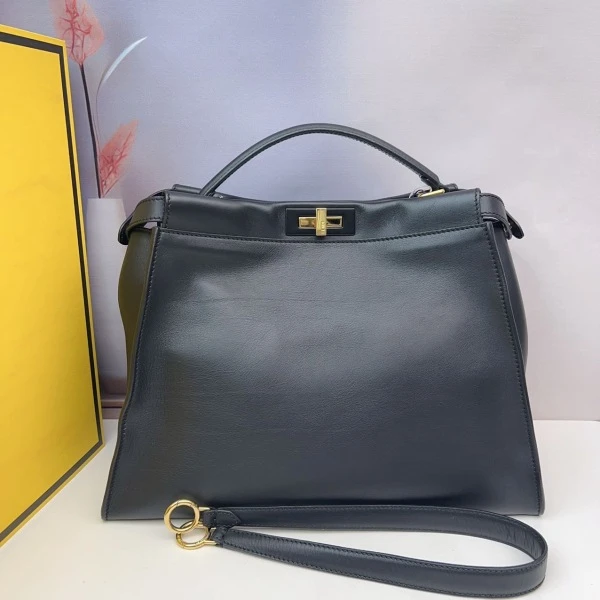 95新/芬迪/市场价39500/包包/250306XZ0029