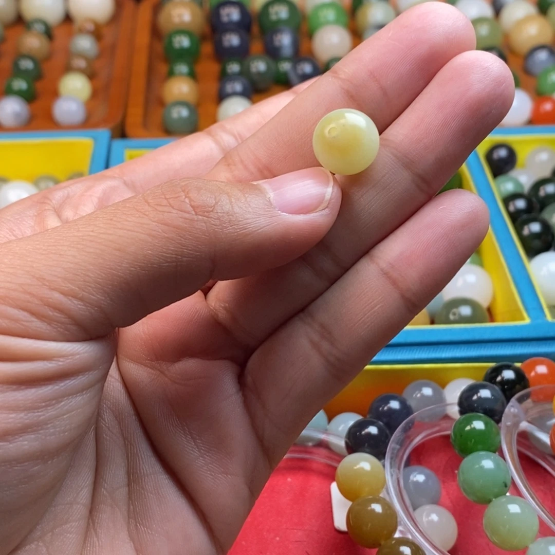 玉***波和田玉未镶嵌珠宝奇石卡12糖黄口y