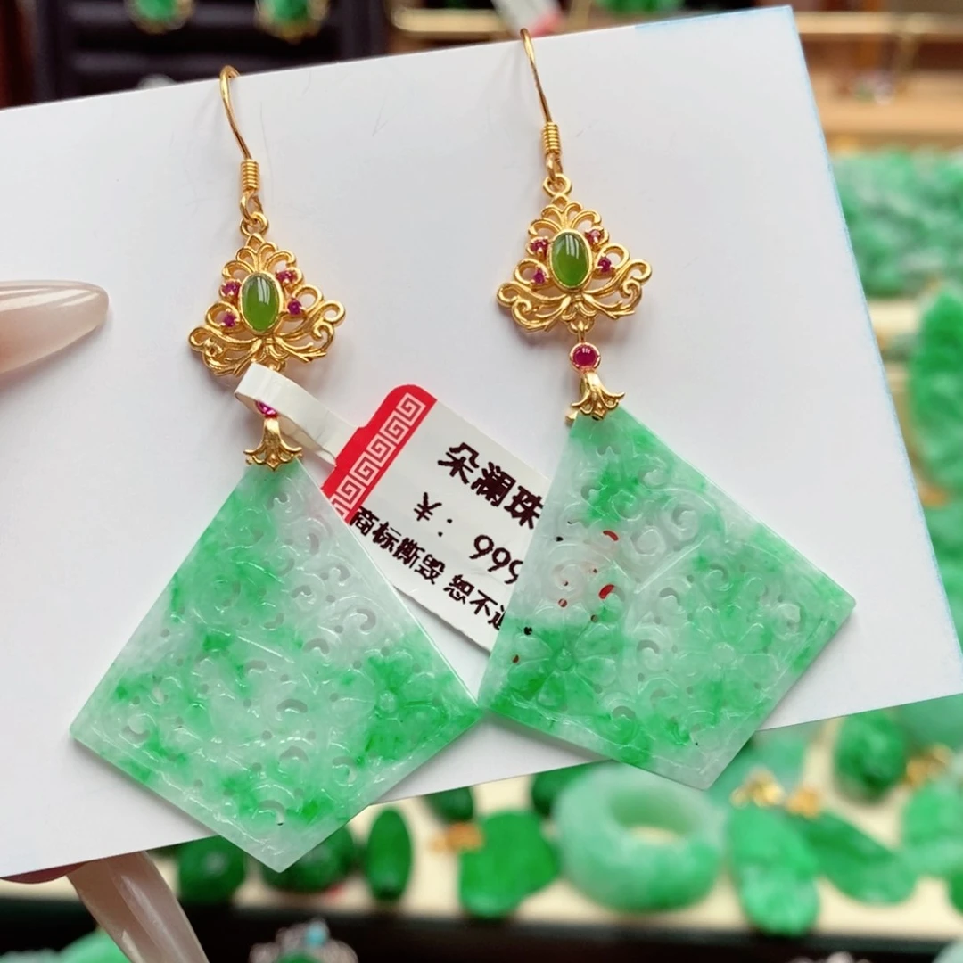未镶嵌翡翠耳饰翡翠耳饰