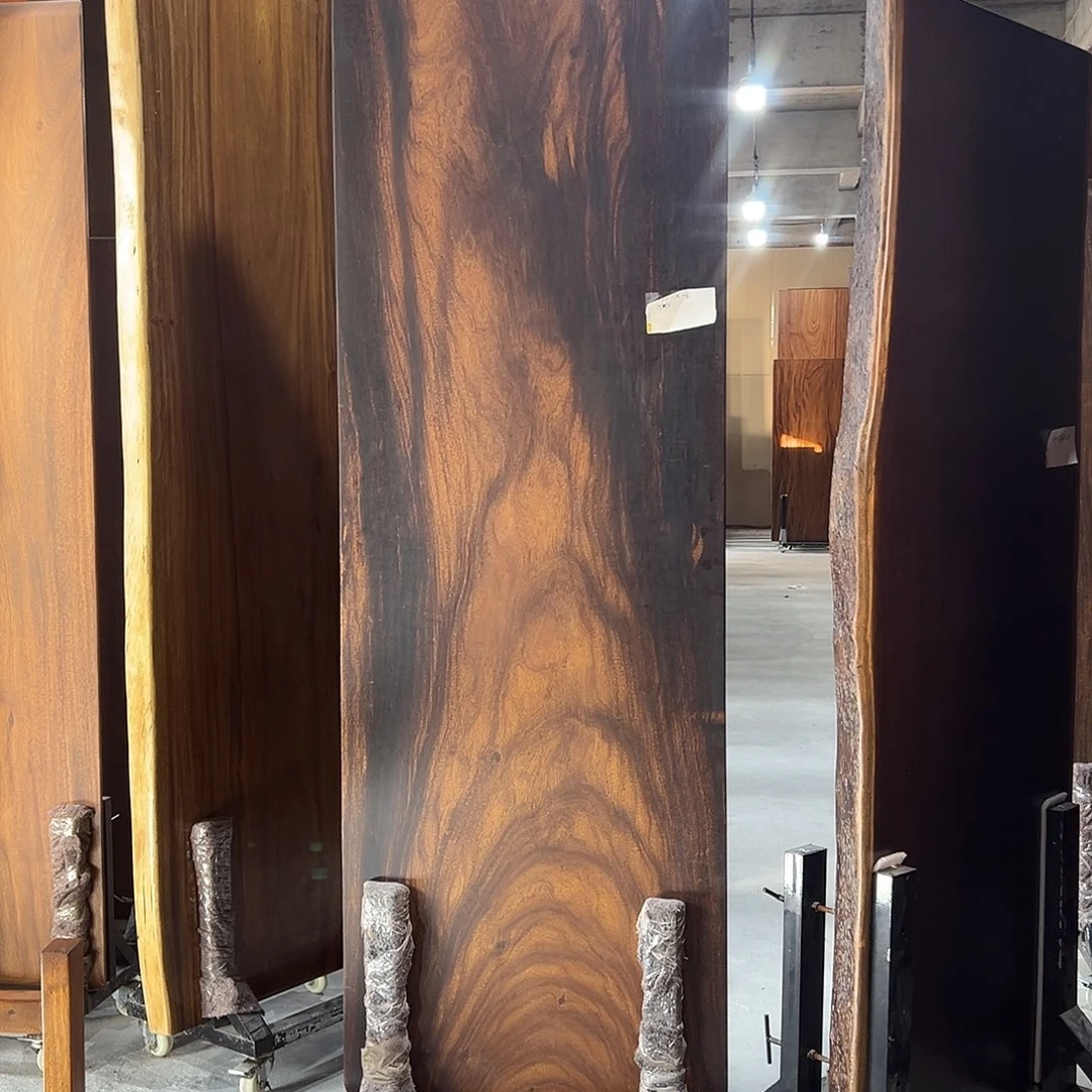 枼***生木（非红木类）南美胡桃木大板256-76-6无支架