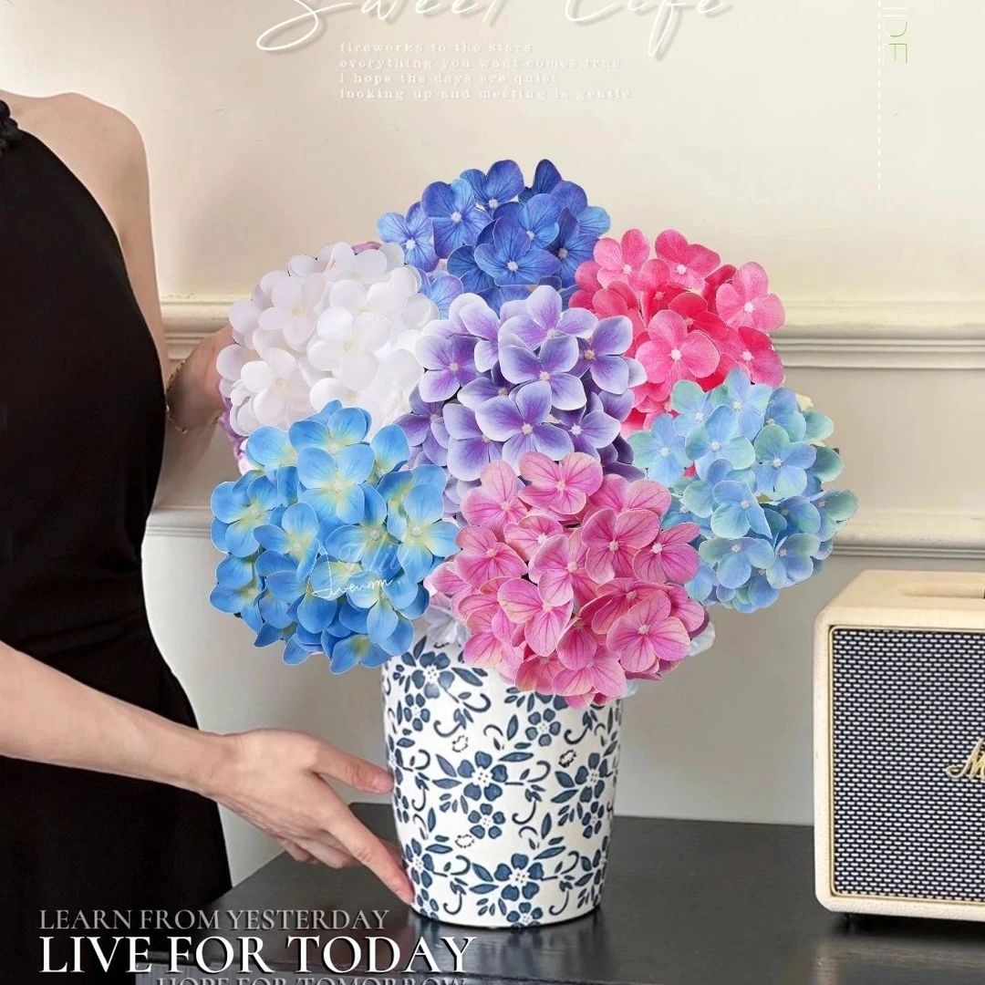 高级绣球花仿真花餐桌客厅婚庆装饰摆件假花插花ins风卧室精致美