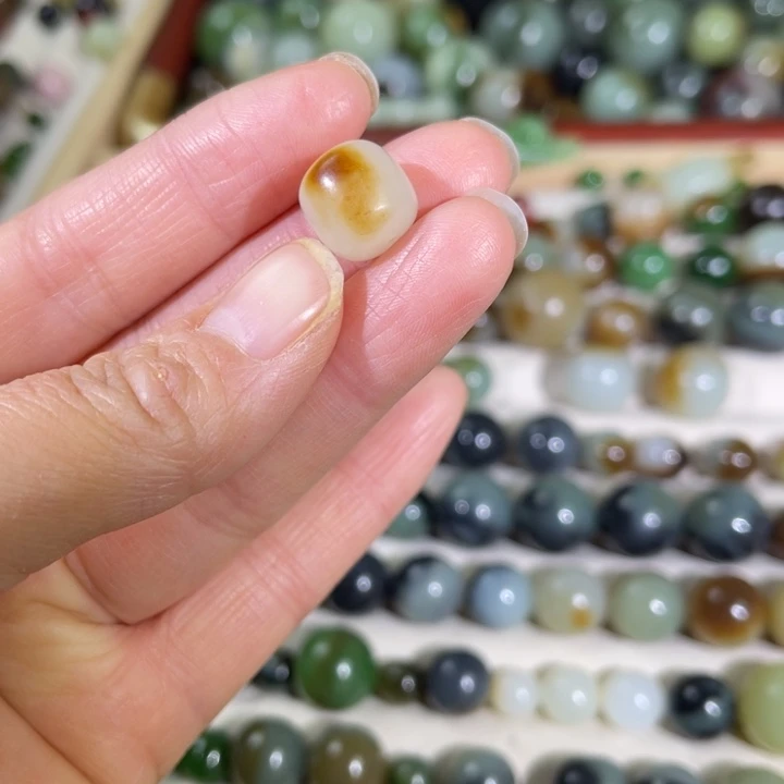 和田玉（糖玉）未镶嵌珠宝半成品