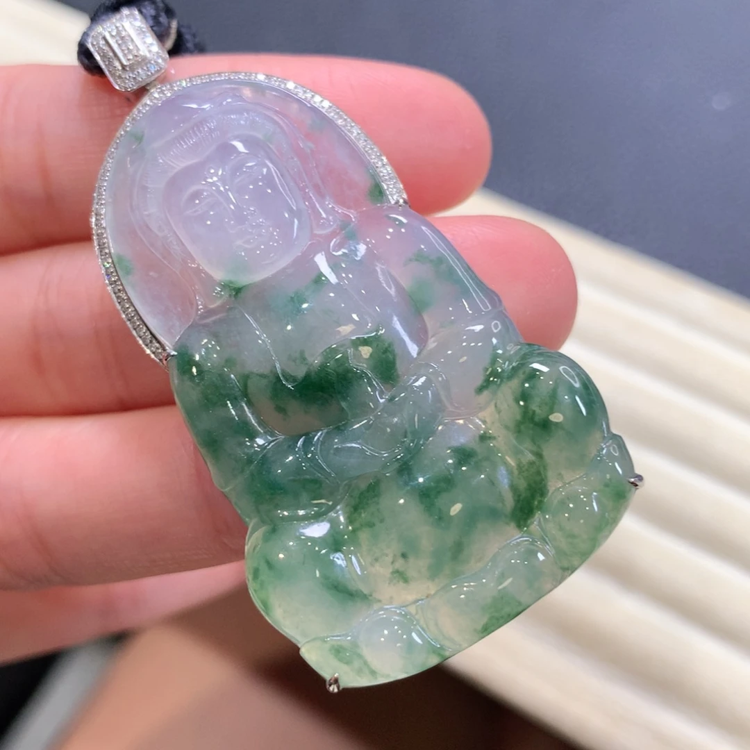 颈饰18K金镶嵌翡翠