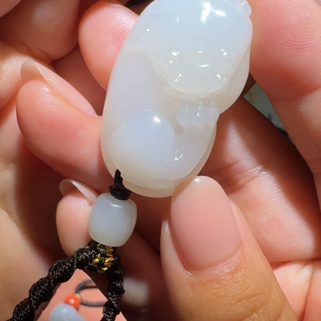 和田玉挂件未镶嵌卡****眼