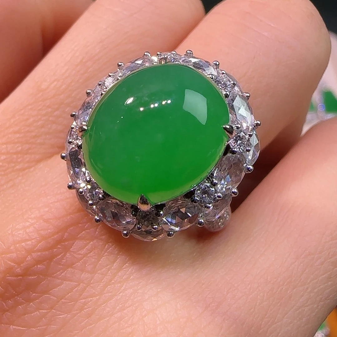 翡翠18K金镶嵌戒指