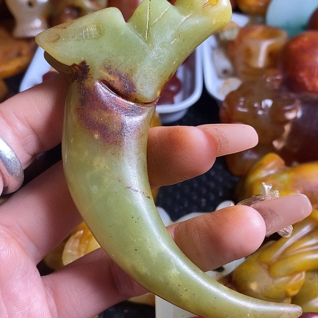 岫岩老玉（透闪石质玉）未镶嵌珠宝奇石