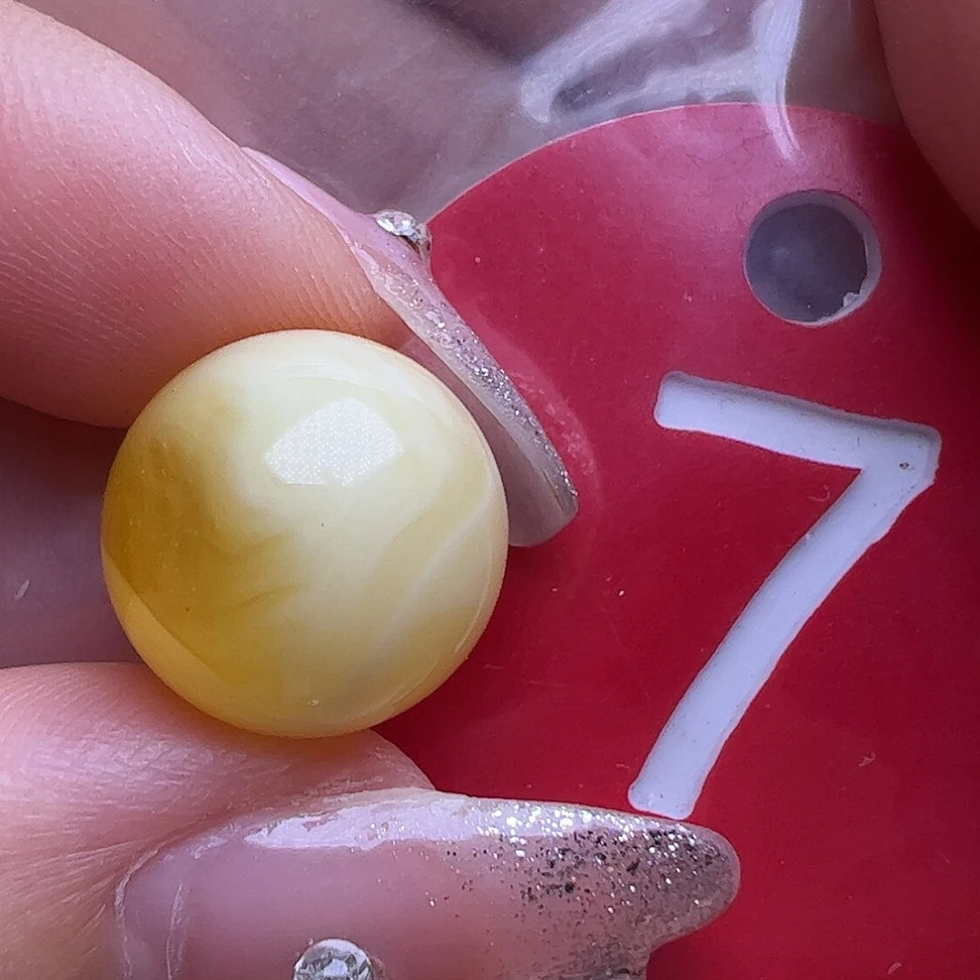 未镶嵌蜜蜡裸石微瑕13mm圆珠