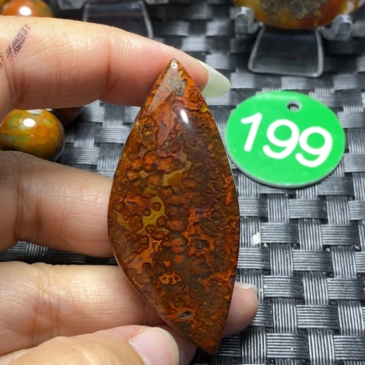 未镶嵌颈饰玛瑙/玉髓娜***样