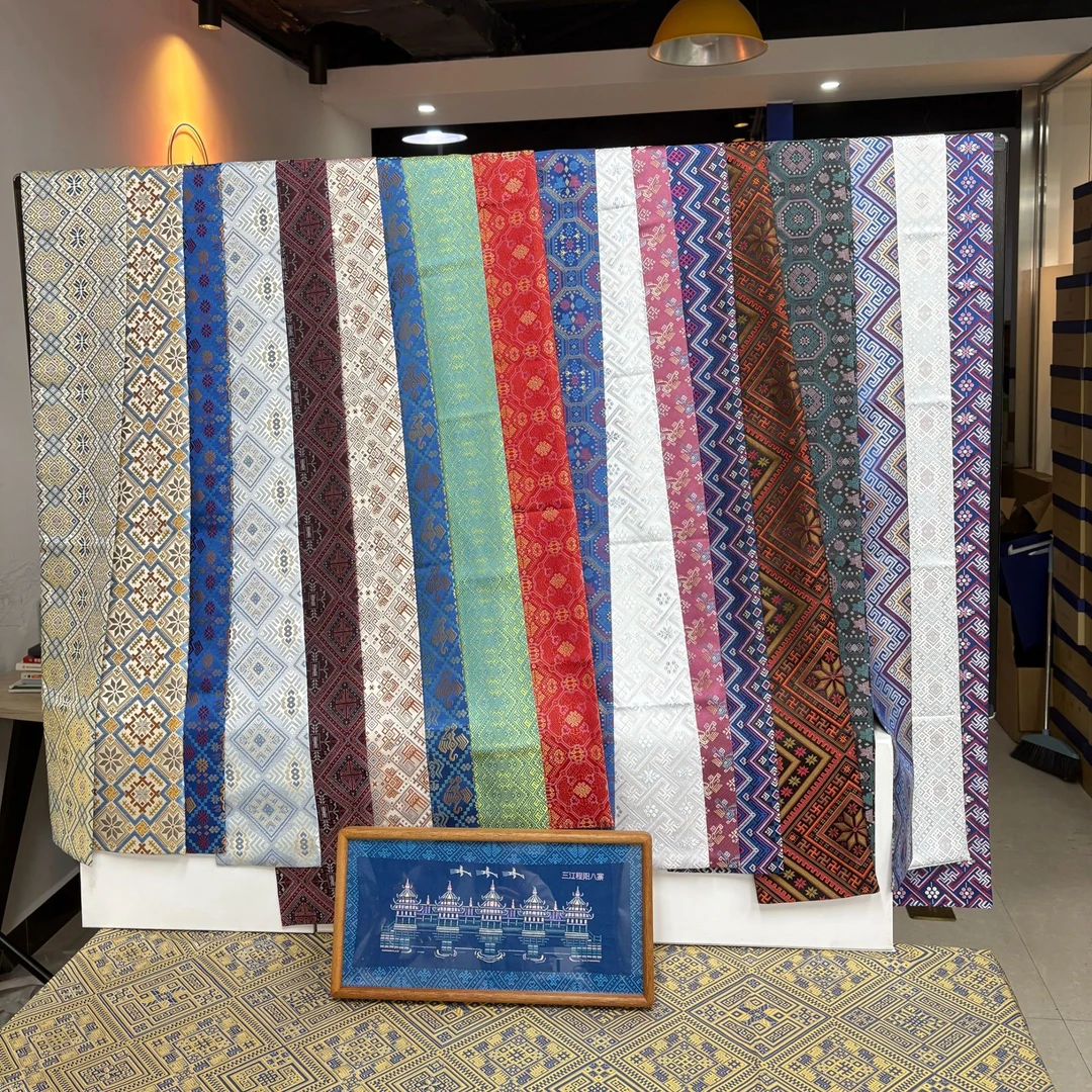 广西非遗壮锦围巾