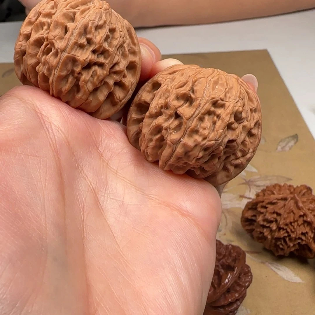 文玩核桃吊坠山地磨40-23