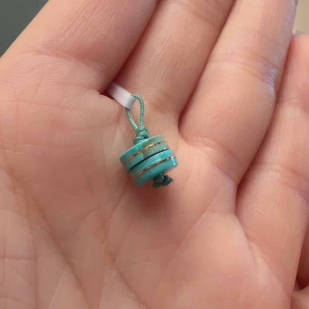 绿松石未镶嵌颈饰