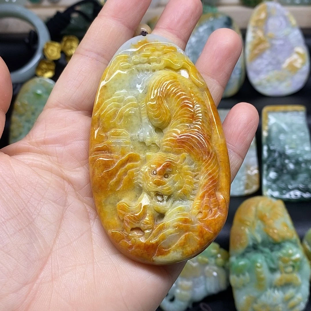 翡翠颈饰未镶嵌M****g888888