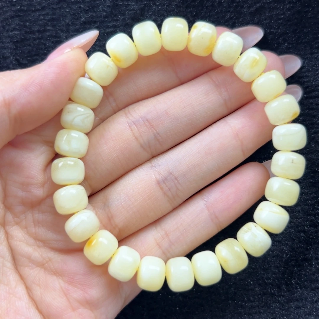 未镶嵌琥珀珠宝奇石