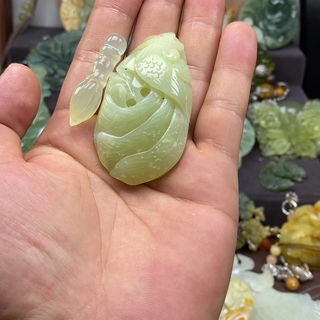 蛇纹石玉未镶嵌吊坠(不含链)